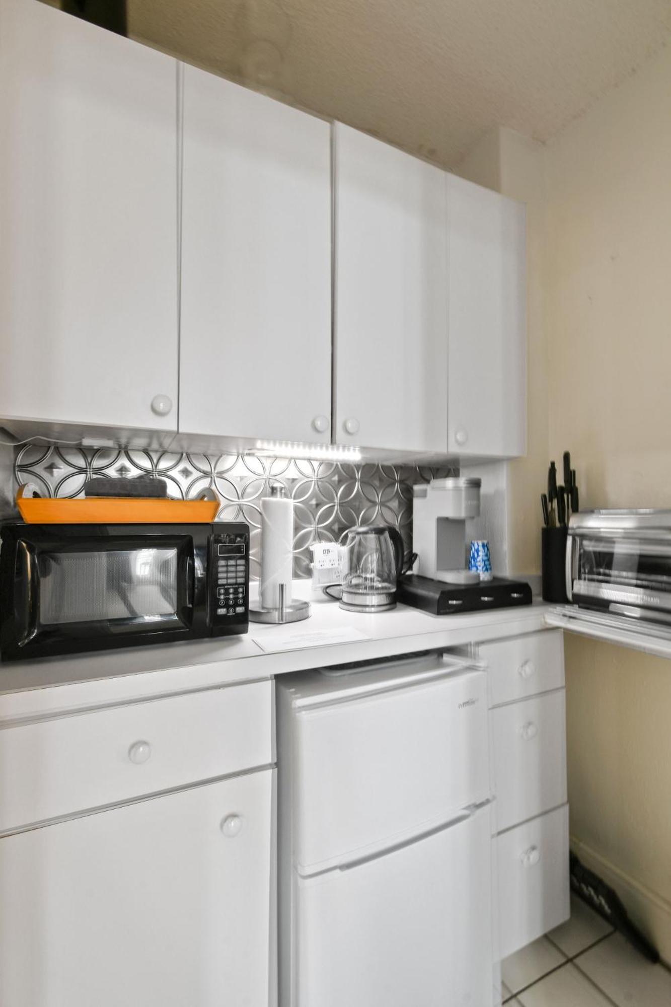Orchid Suites - Historic Palm Beach Hotel Condominium Bagian luar foto