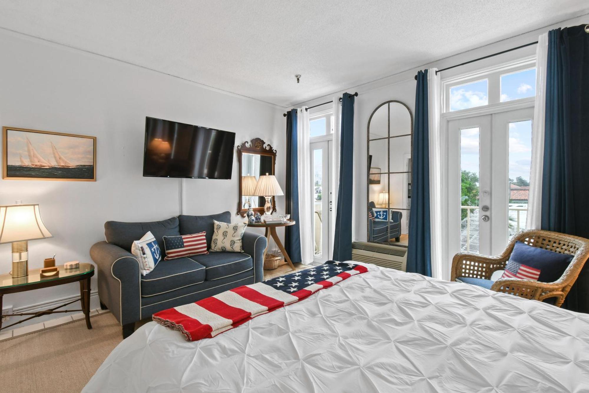 Orchid Suites - Historic Palm Beach Hotel Condominium Bagian luar foto