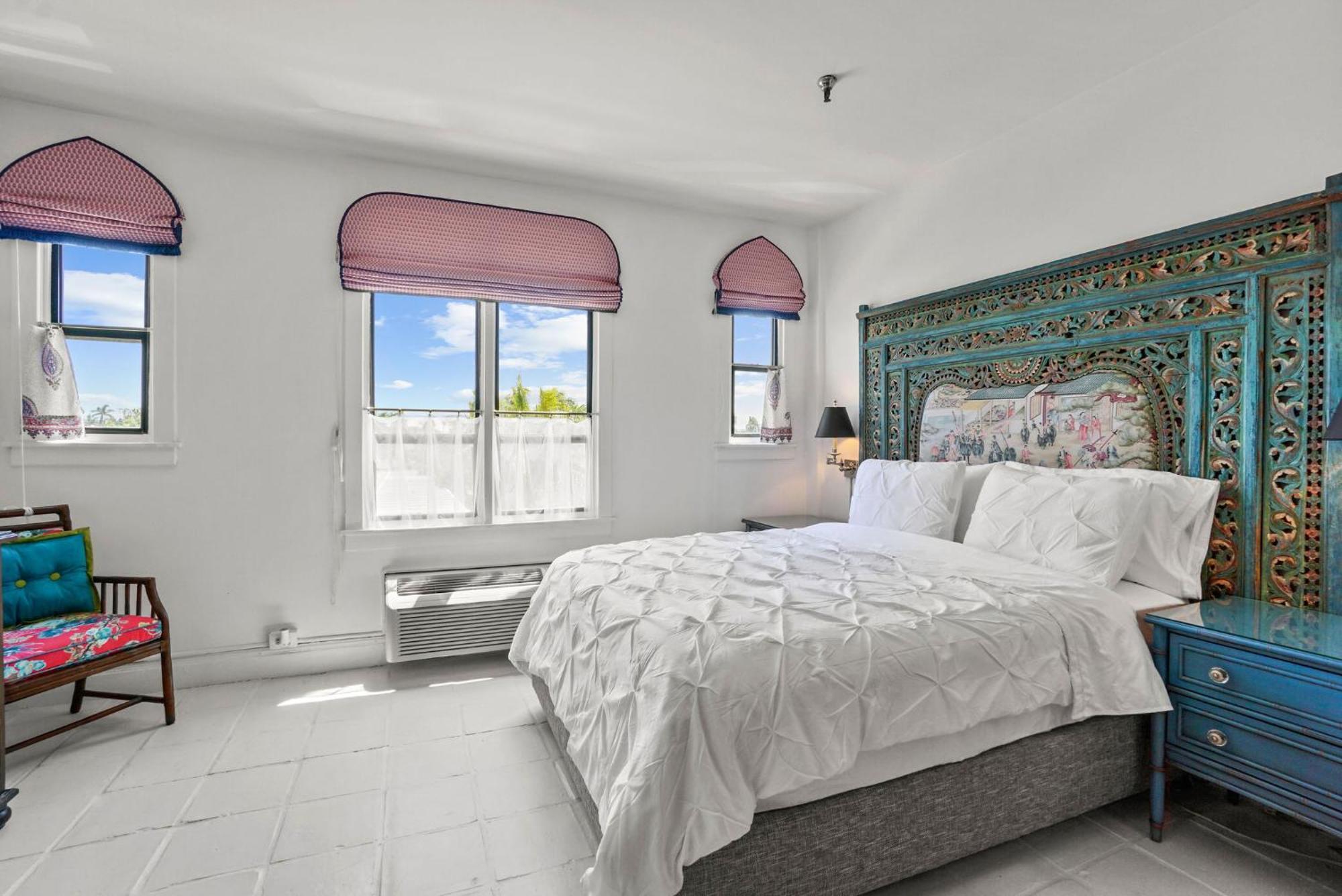 Orchid Suites - Historic Palm Beach Hotel Condominium Bagian luar foto