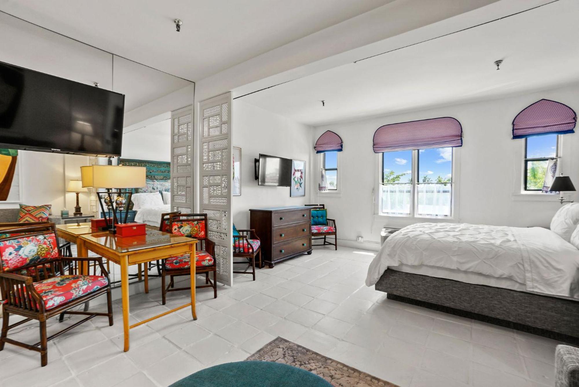 Orchid Suites - Historic Palm Beach Hotel Condominium Bagian luar foto