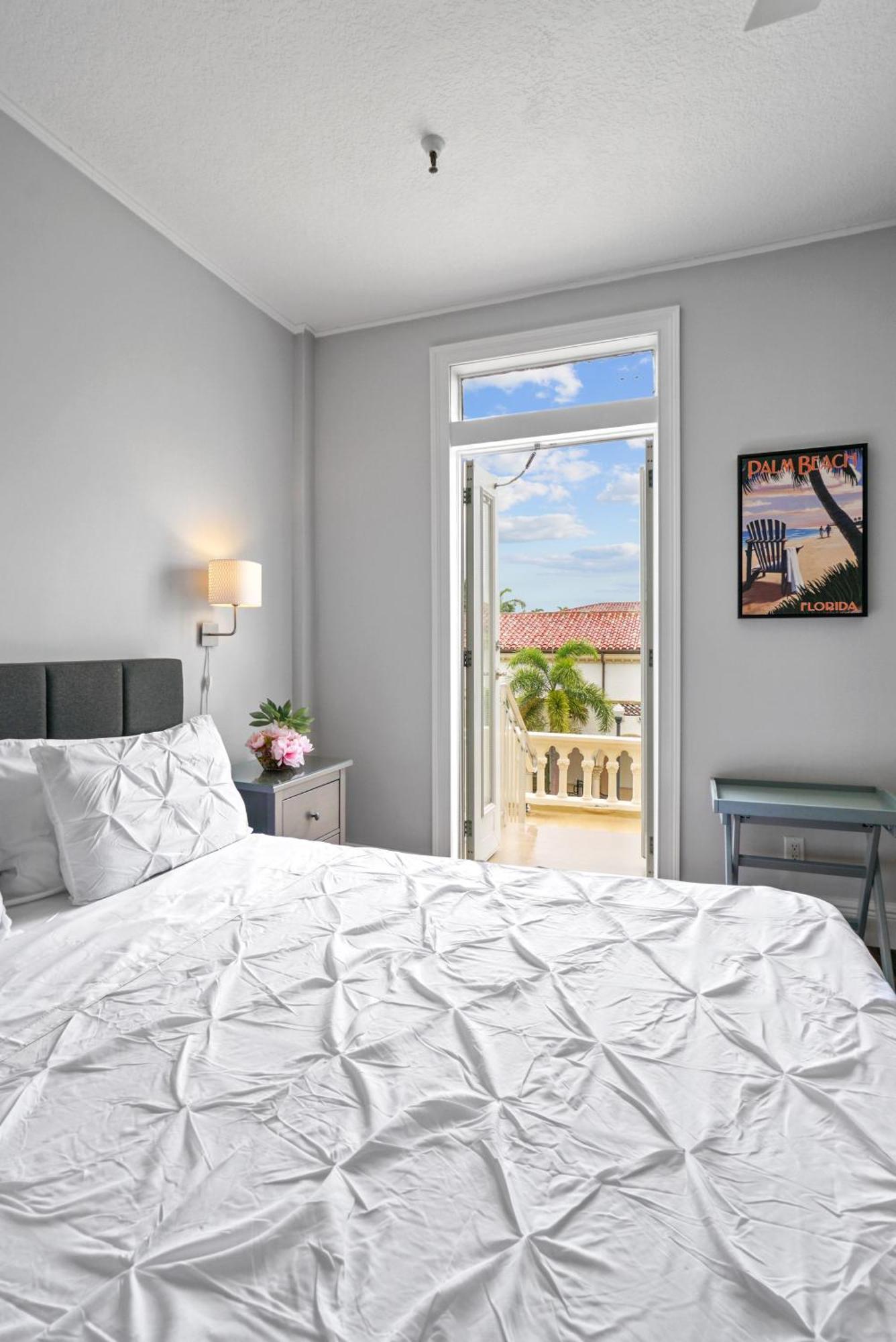 Orchid Suites - Historic Palm Beach Hotel Condominium Bagian luar foto