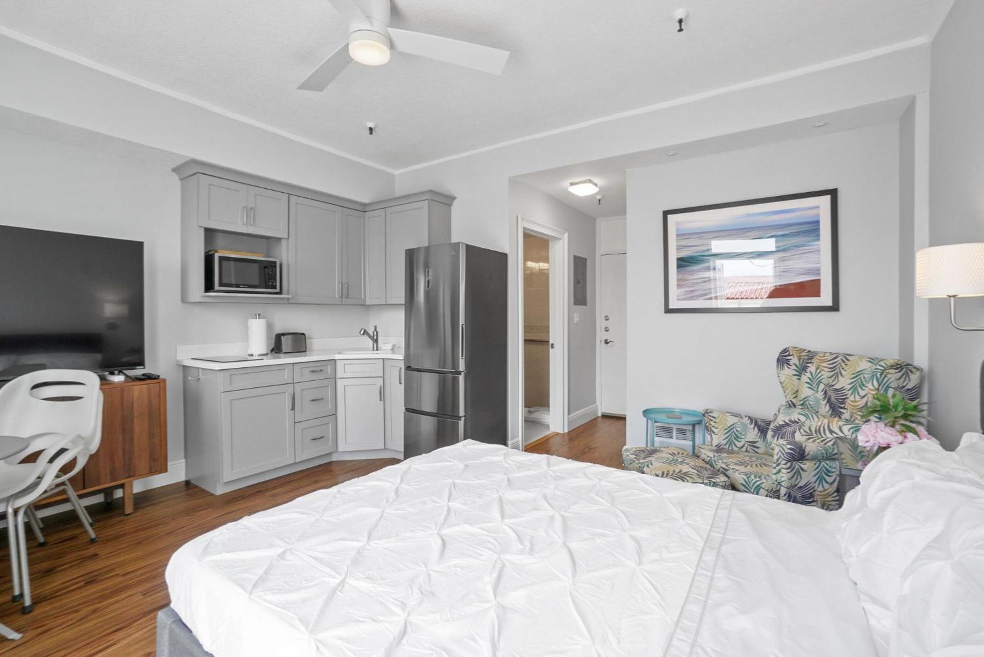 Orchid Suites - Historic Palm Beach Hotel Condominium Bagian luar foto