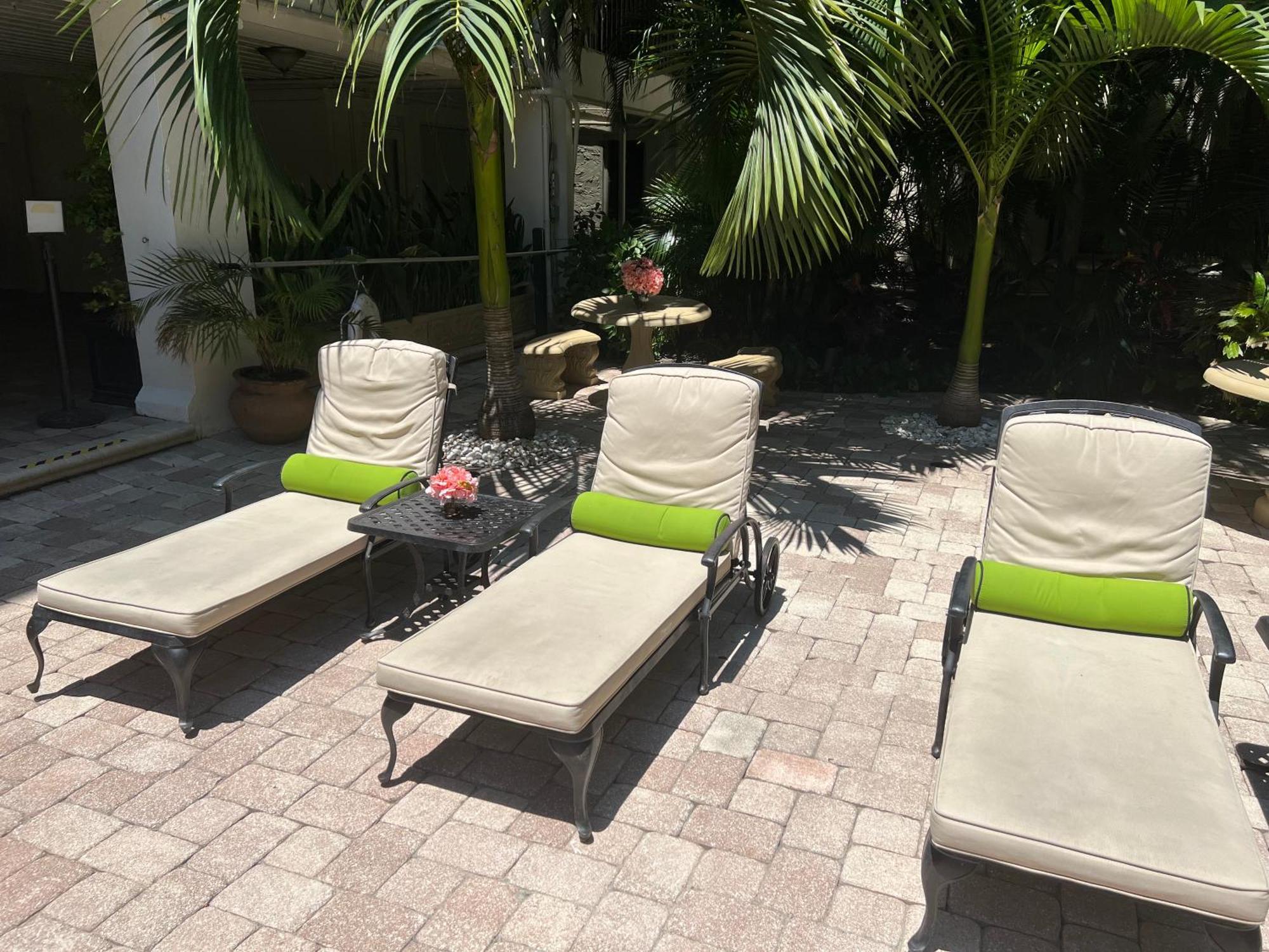 Orchid Suites - Historic Palm Beach Hotel Condominium Bagian luar foto