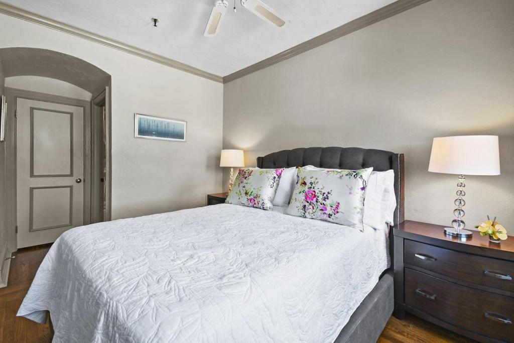 Orchid Suites - Historic Palm Beach Hotel Condominium Bagian luar foto